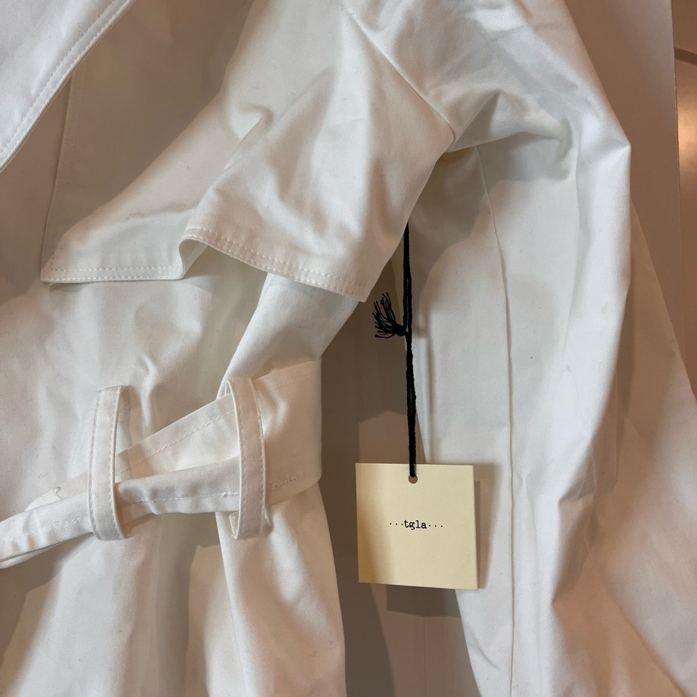 Minimalist White Trench Coat Lightweight Design